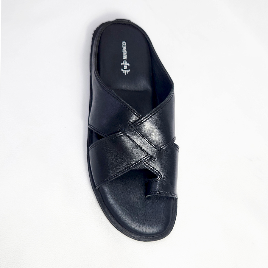 Lightweight Leather Sandal in Black