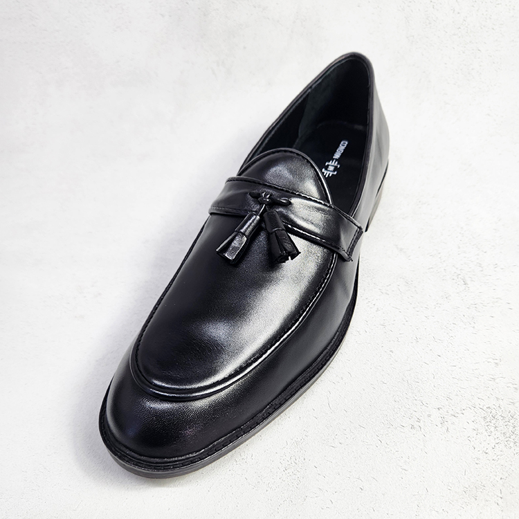 Comfortable Leather Loafer In Black