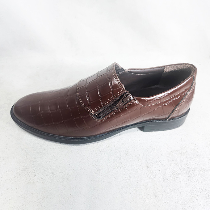 Easy to Wear Leather Shoe (Elastic & Chain on the Sides)