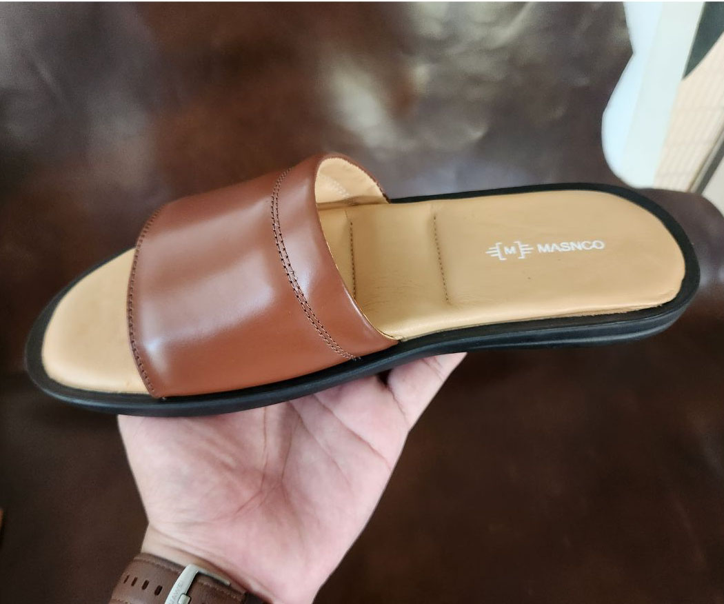 Leather Slider with maximum comfort in Brown