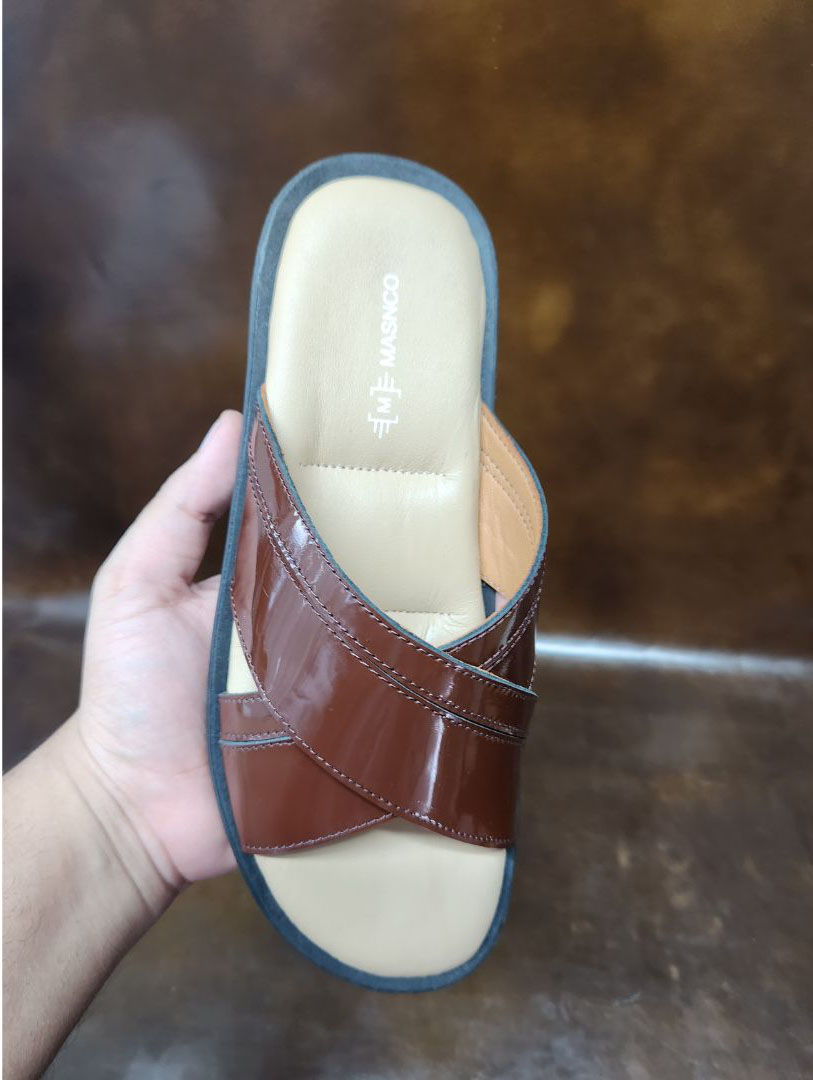 Crossover Strap Sandal In Patent Brown