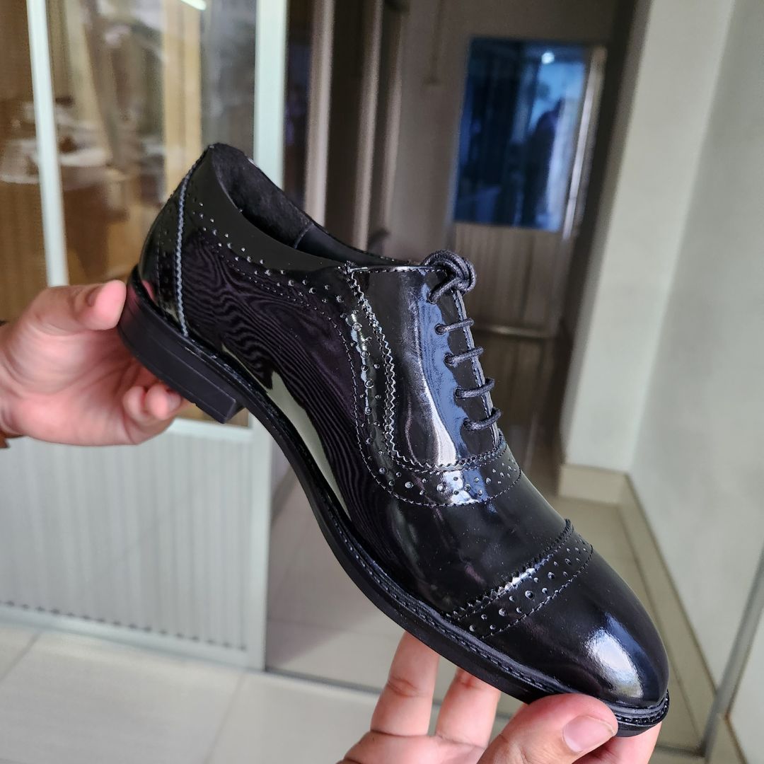 Black Glossy Leather Shoe